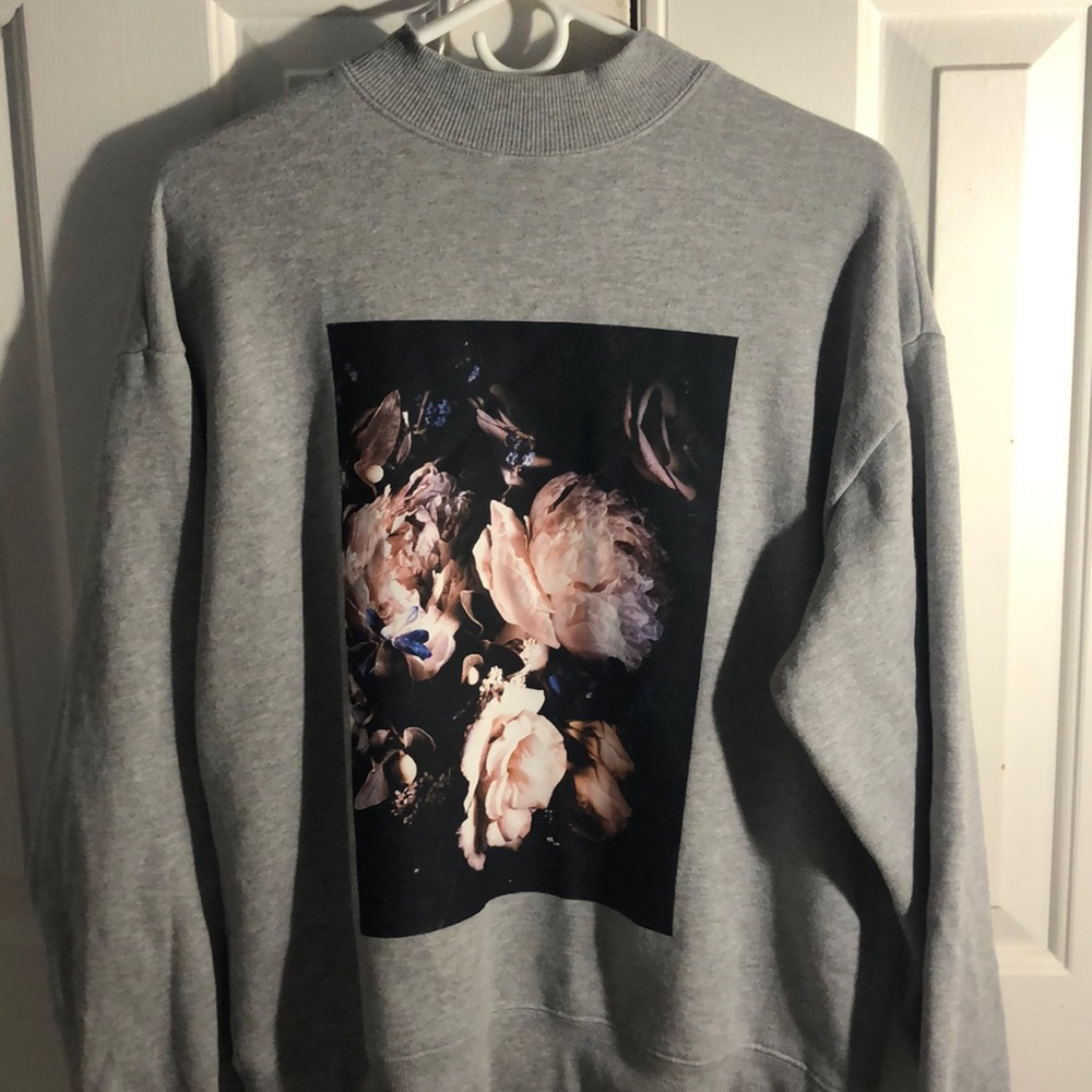 Mock neck floral sweatshirt